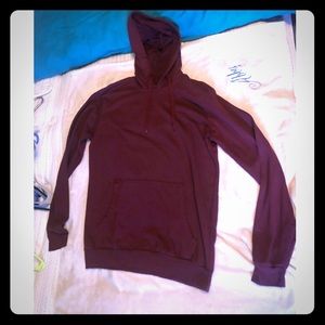 Maroon hoodie. Like new.